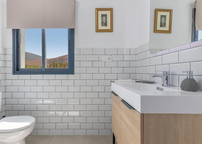 Semesterbostad Ternemoyschool *