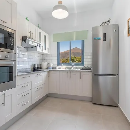 Ternemoyschool 度假居 *